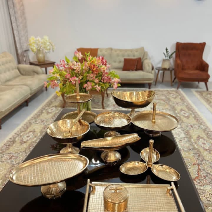 سرویس پذیرایی چرمی طلایی